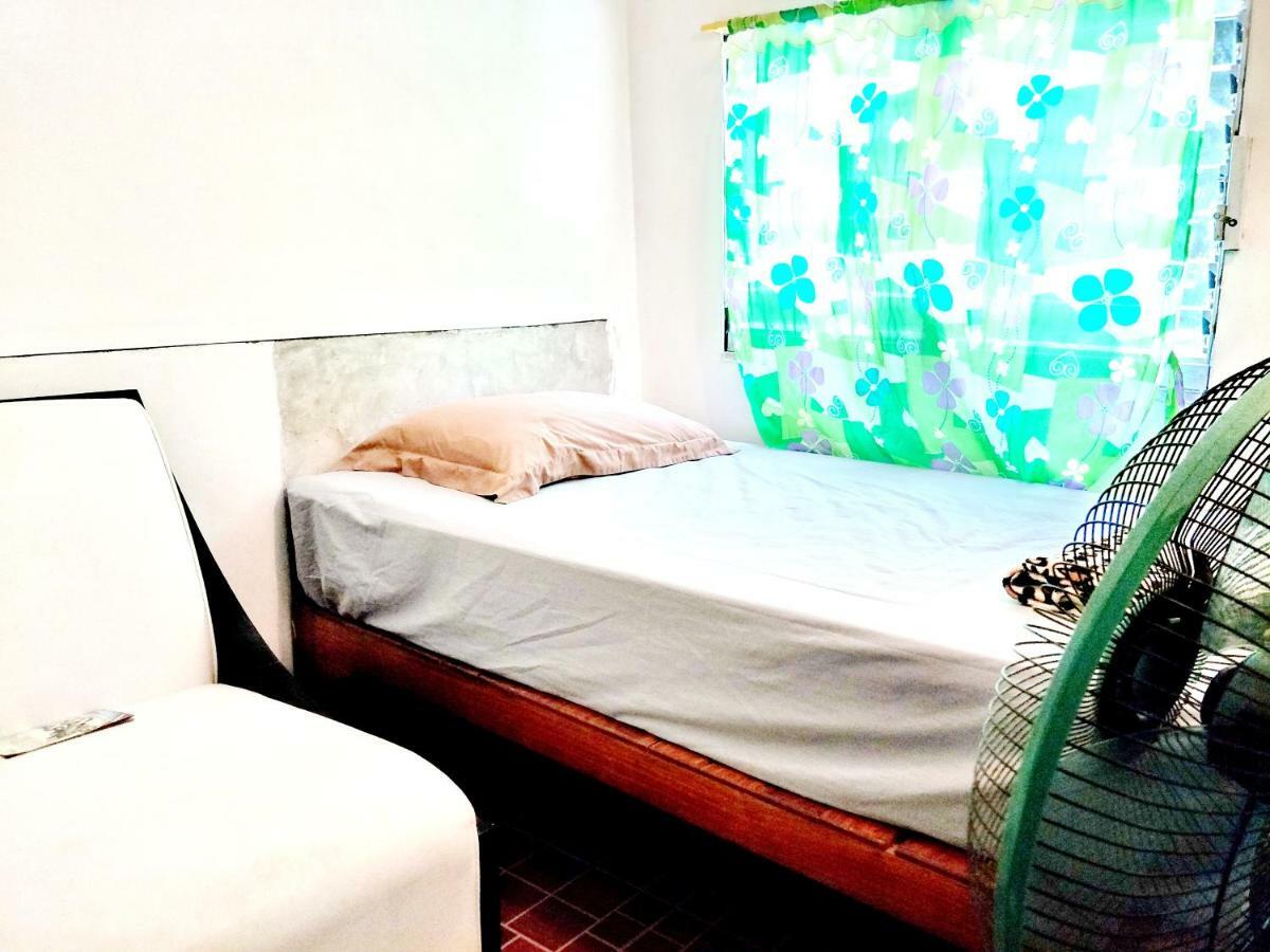 Tuk Tuk Guesthouse Ко-Чанг Номер фото